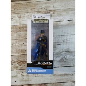 Ame-Comi Batgirl Series 1 - Mini Figure - New In Box
